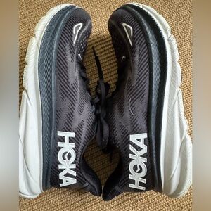 HOKA Women’s Clifton 9  Black Running Shoes
